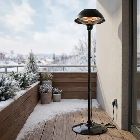 Promiennik tarasowy VERONA 1500W na tarasie zimą